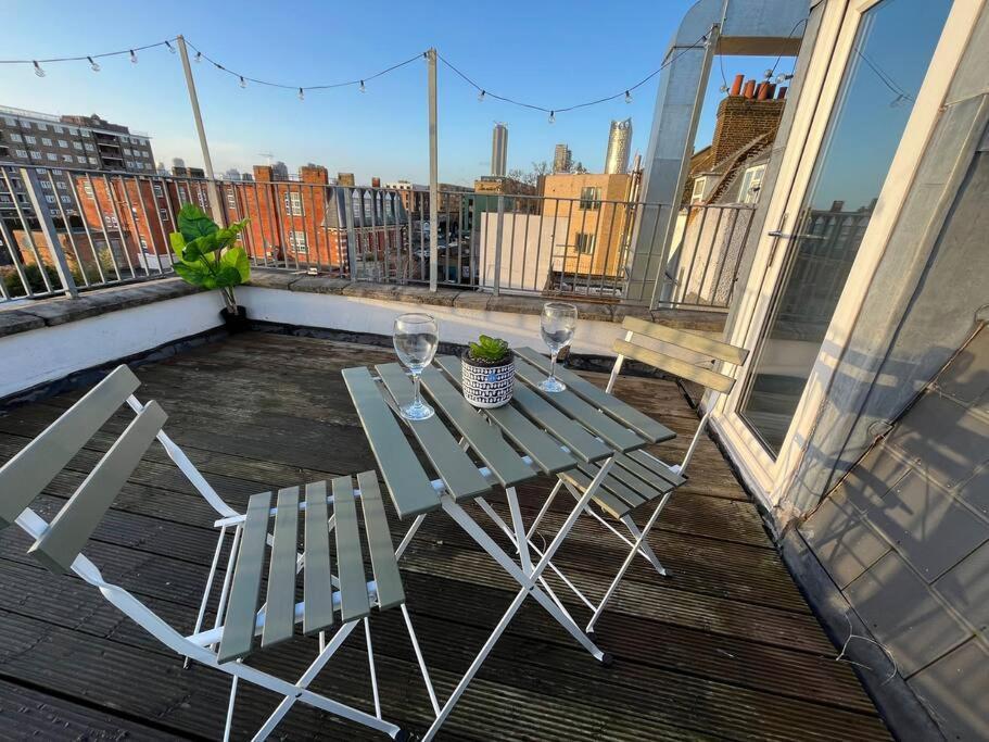 Modern With Stylish Terrace - Your London Oasis! Екстер'єр фото